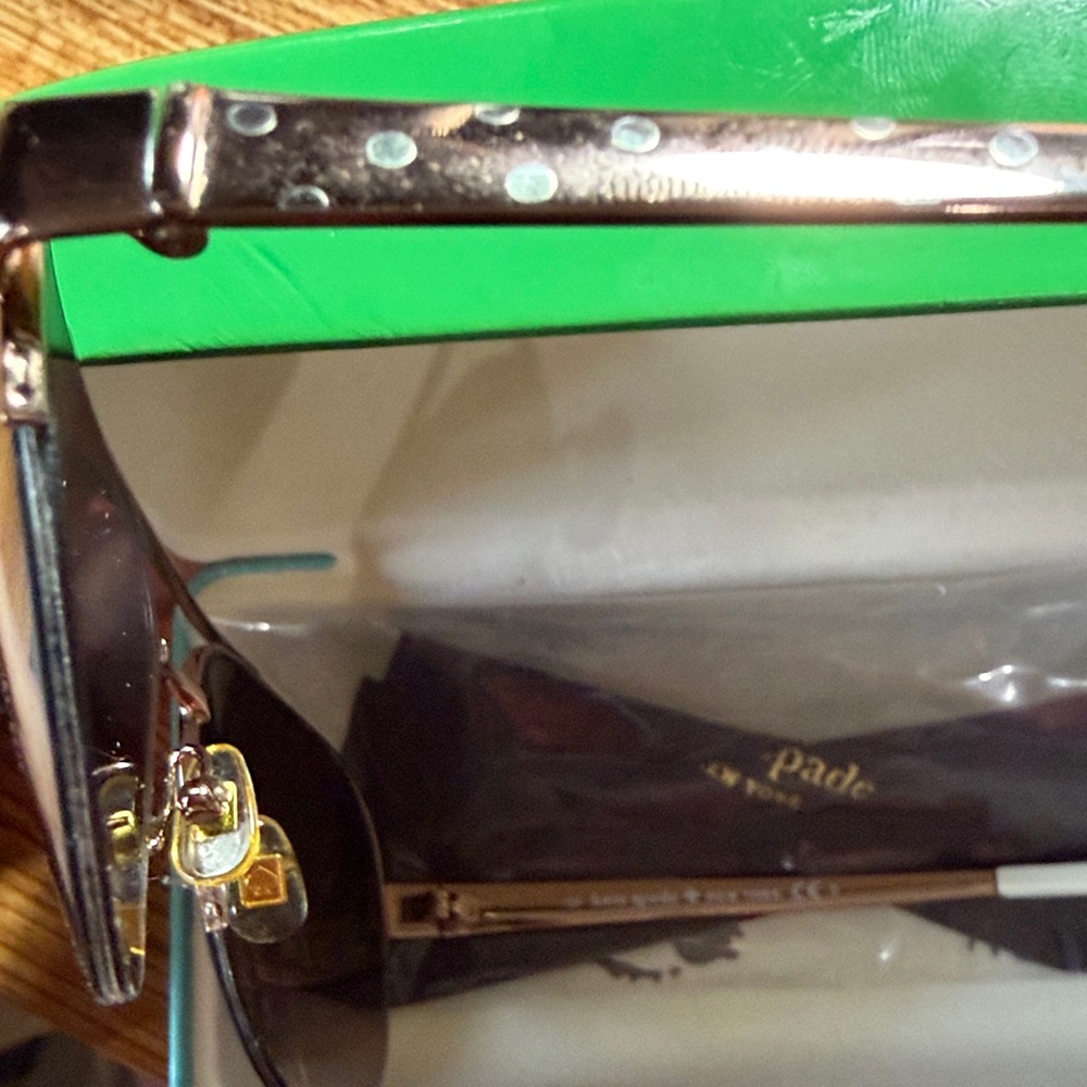 Kate Spade Aviator Sunglasses with case and lense cloth - Picture 9 of 14